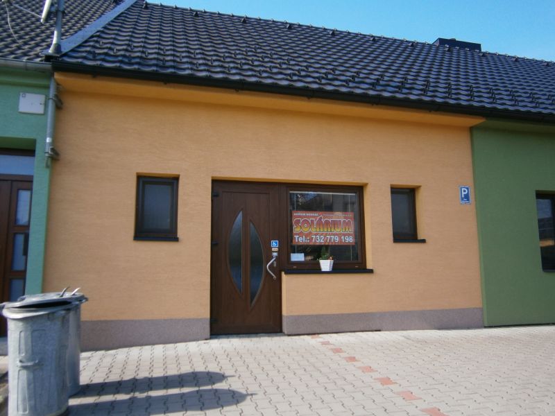 Solárium a nehtová modeláž